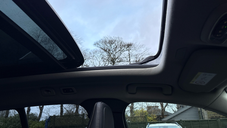 Volvo Xc40 2.0 B4P Inscription Pro 5dr Auto Petrol Estate